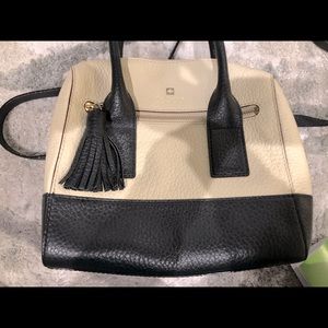 KATE SPADE Southport AveAlessa Black Cream Satchel